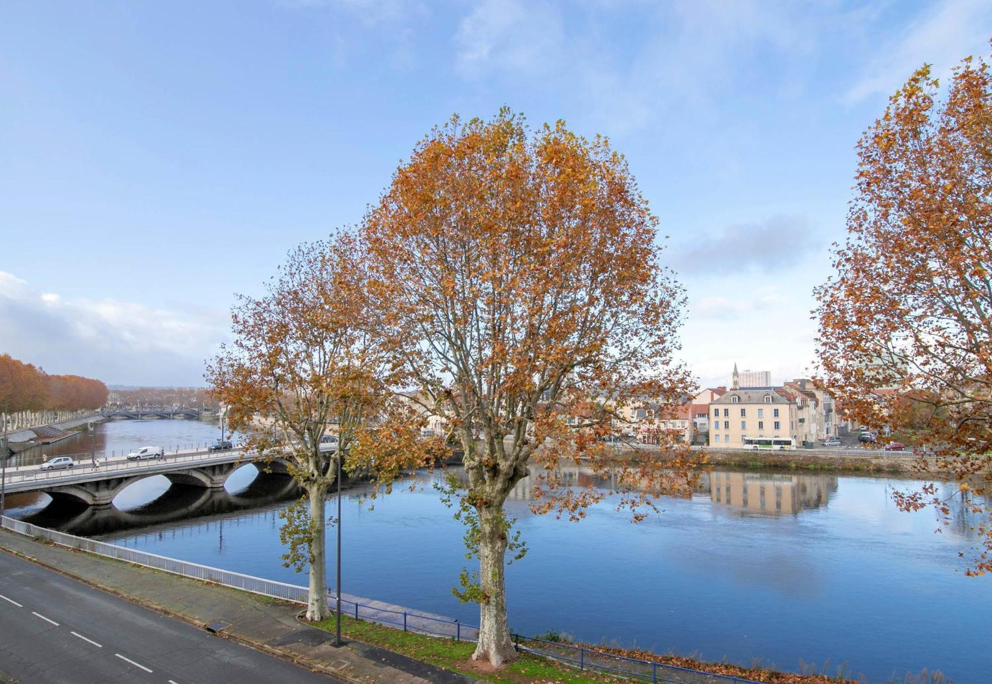 B&B Hotel Montlucon Centre Luaran gambar